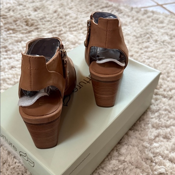 Nurture by Lamaze Women's Brown Peep-Toe Heel - Picture 5 of 6